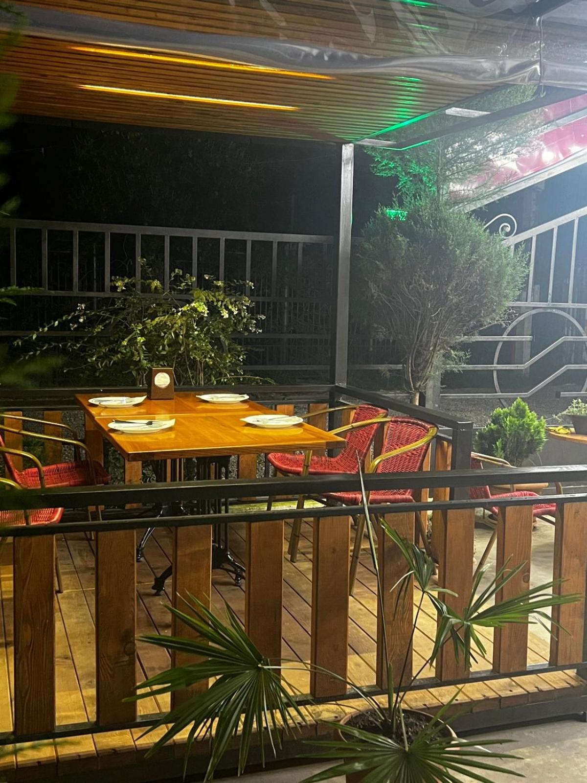 Golden Fleece Hotel Ureki Buitenkant foto