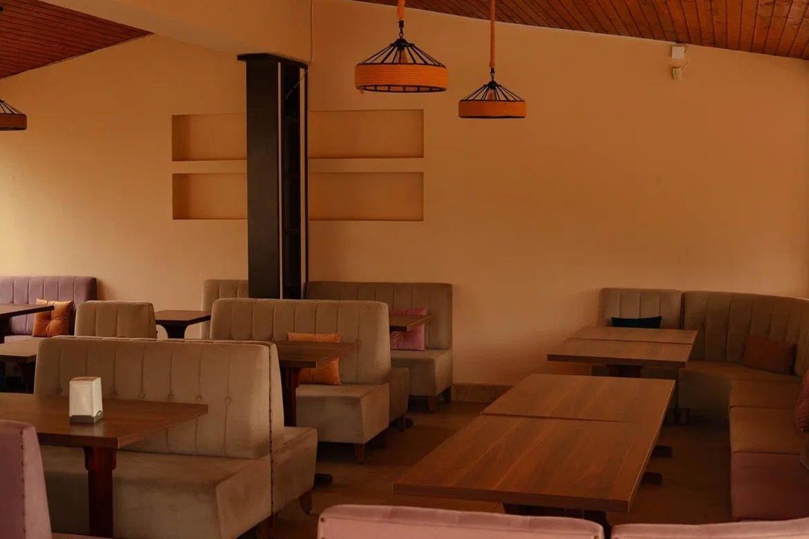 Golden Fleece Hotel Ureki Buitenkant foto