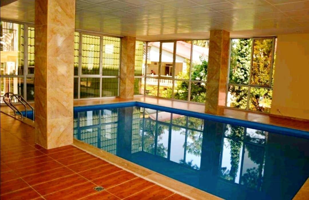 Golden Fleece Hotel Ureki Buitenkant foto