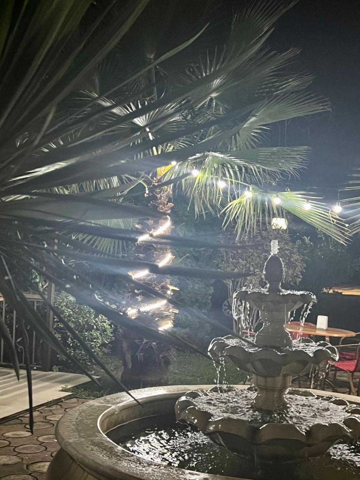 Golden Fleece Hotel Ureki Buitenkant foto